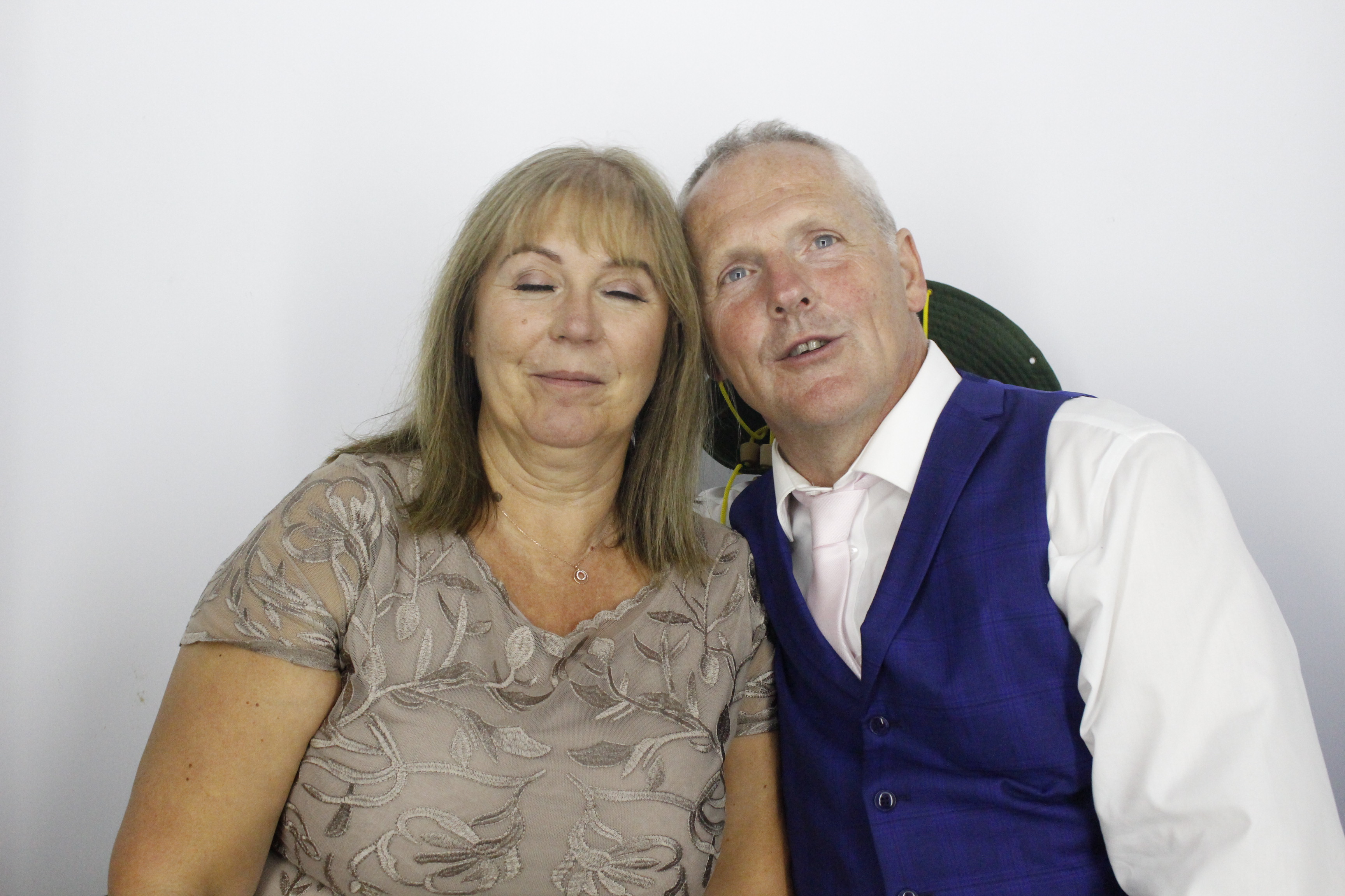 Sam & Rachel's Wedding | View more photos from the event at gallery.myphotoboothexperience.co.uk/u/MyPhotoBoothExperienceLtd/Sam-Rachels-Wedding